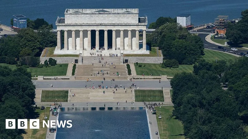 Reflecting Pool liner cut with sharp knife or razor, National Park Service says