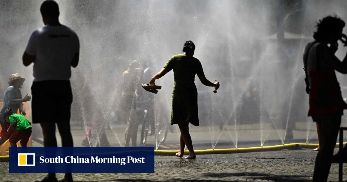 Singapore’s Lee Kuan Yew seen as cool guy amid Europe’s deadly heatwave