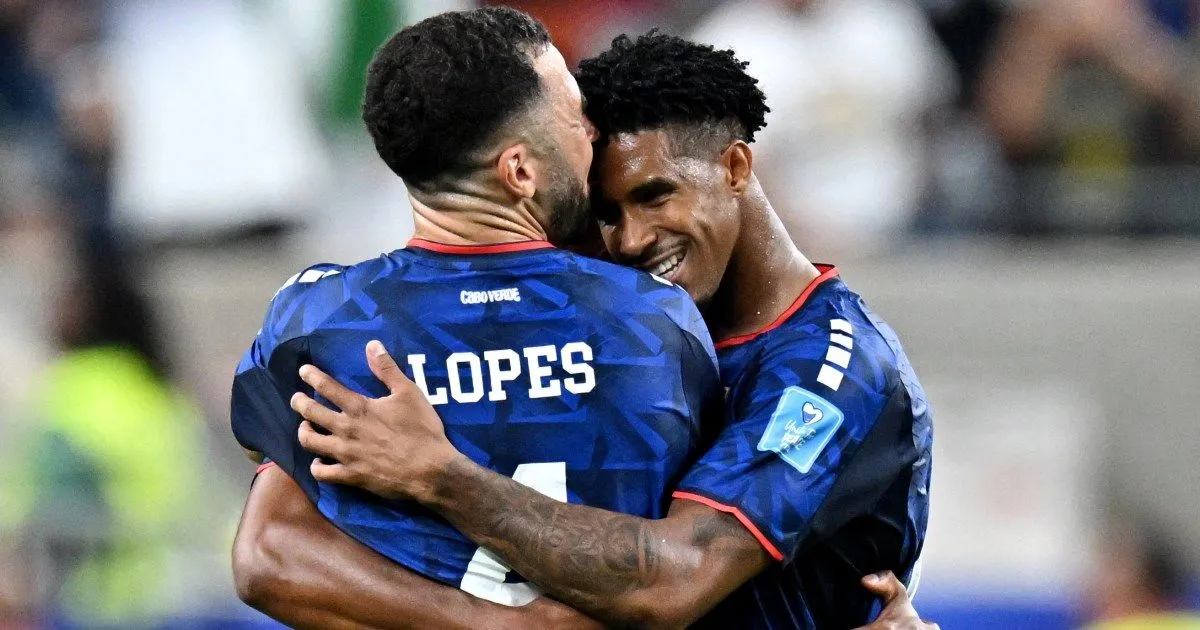 Which teams are in the World Cup round of 32, and what’s the schedule?