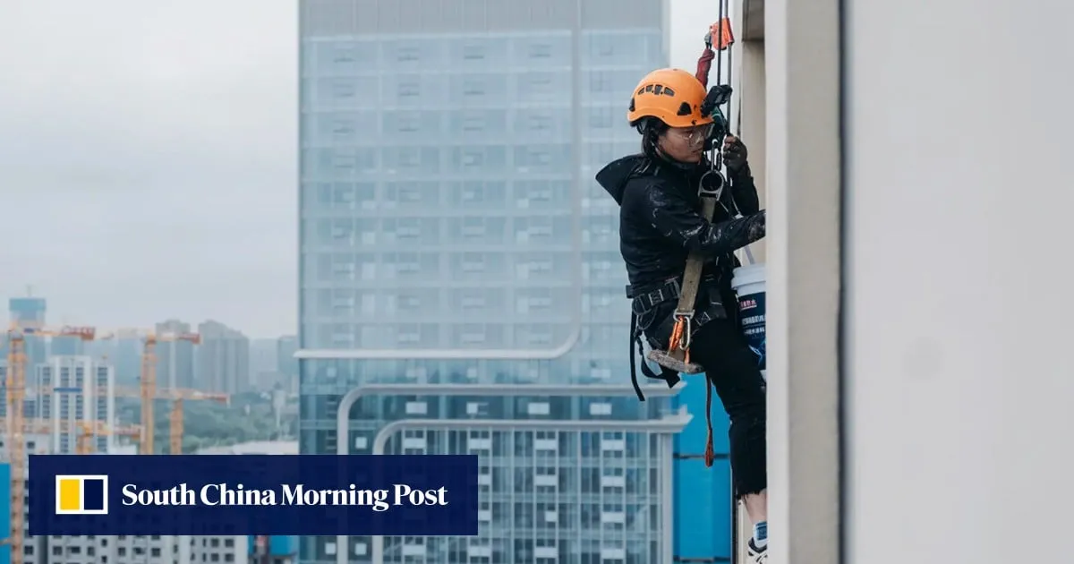 China ‘Spider-Woman’ single mum cleans, repairs high-rises to support disabled son, ailing mother