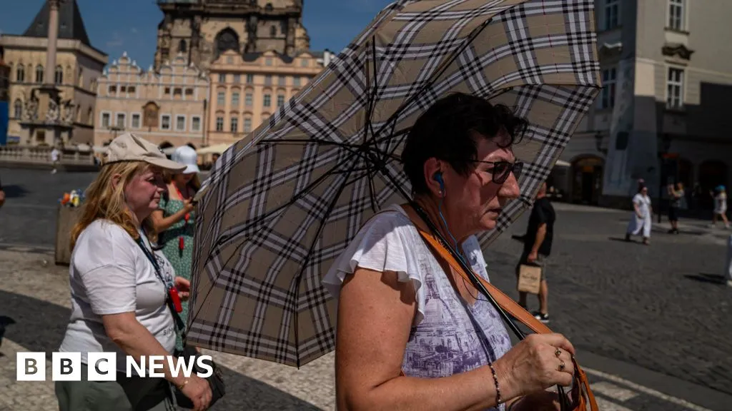 Heatwave breaks records in Germany, Denmark and Czech Republic