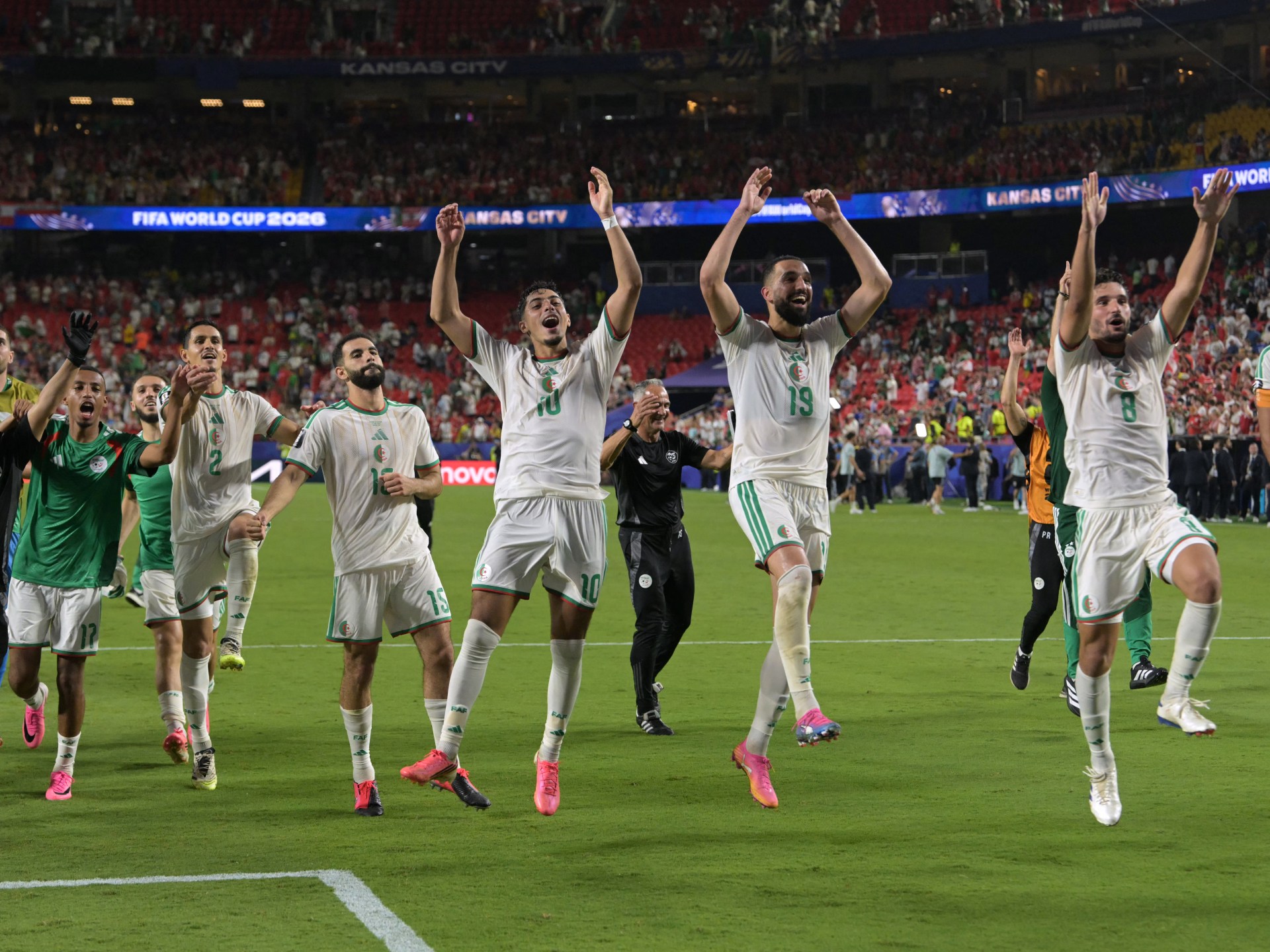 Which teams have qualified for the World Cup 2026 knockouts, round of 32?