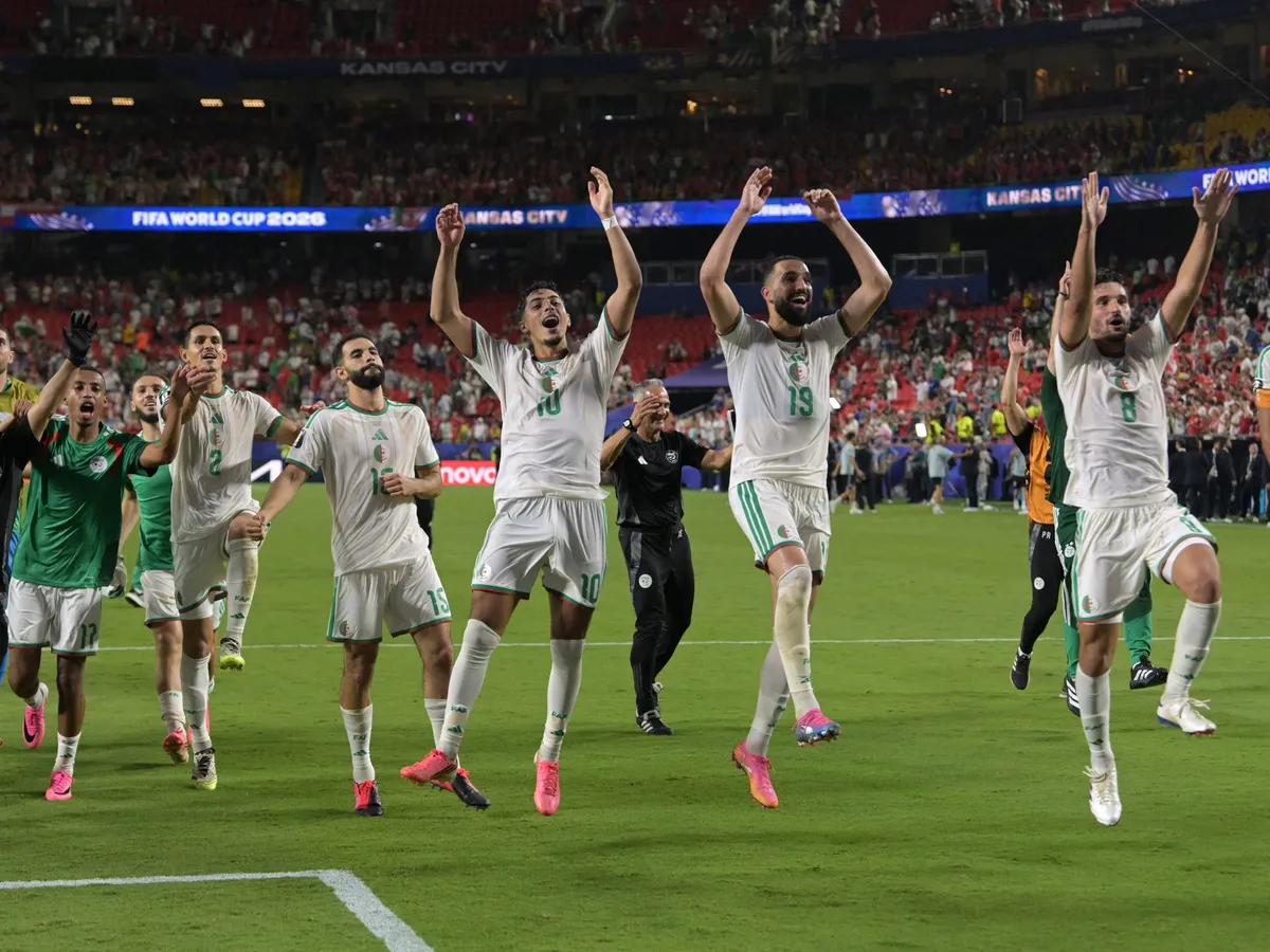 Which teams have qualified for the World Cup 2026 knockouts, round of 32?