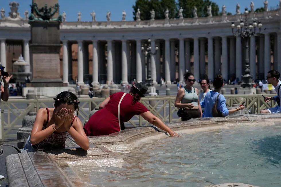 France records around 1,000 additional deaths as extreme heat sets European records