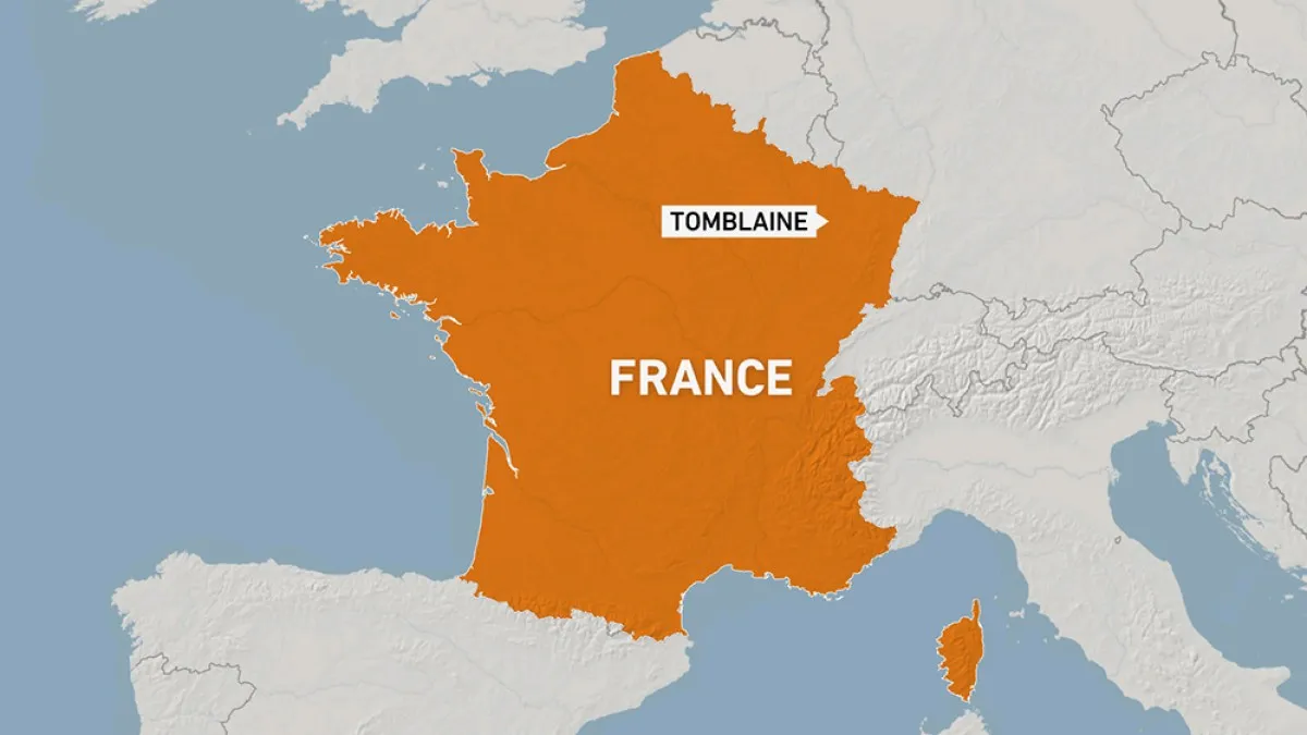 At least 11 dead as skydiving plane crashes in France