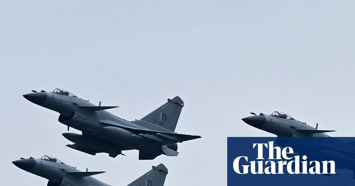 Pakistan carries out deadly airstrikes along Afghanistan border