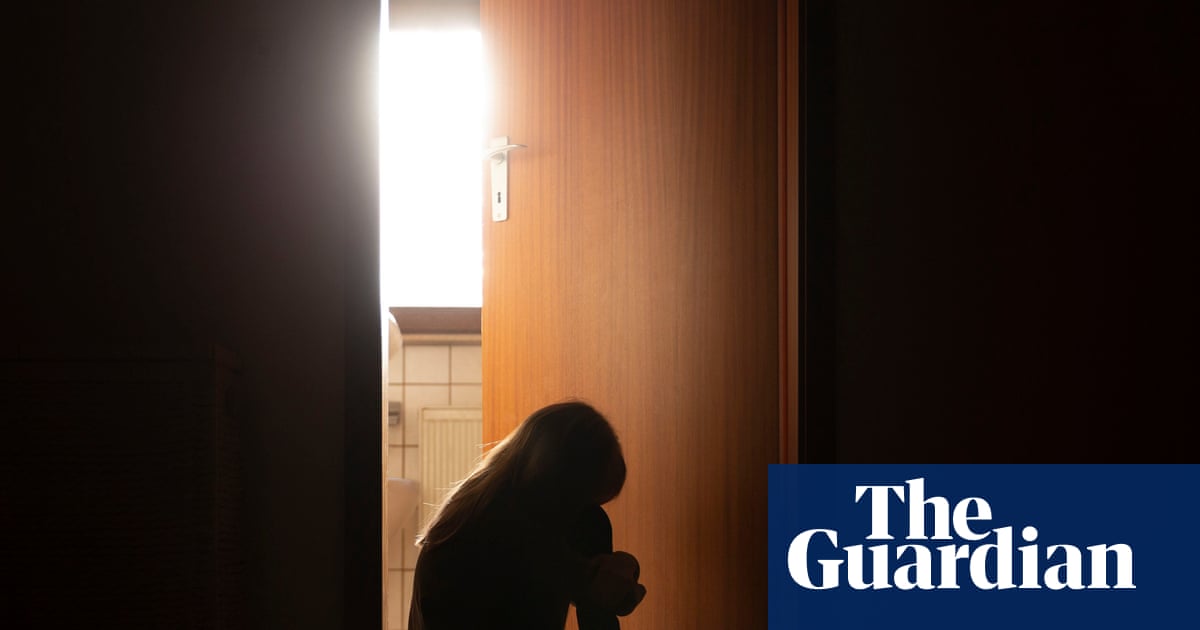 Don’t rely on BMI alone when diagnosing eating disorders in children, says NHS England