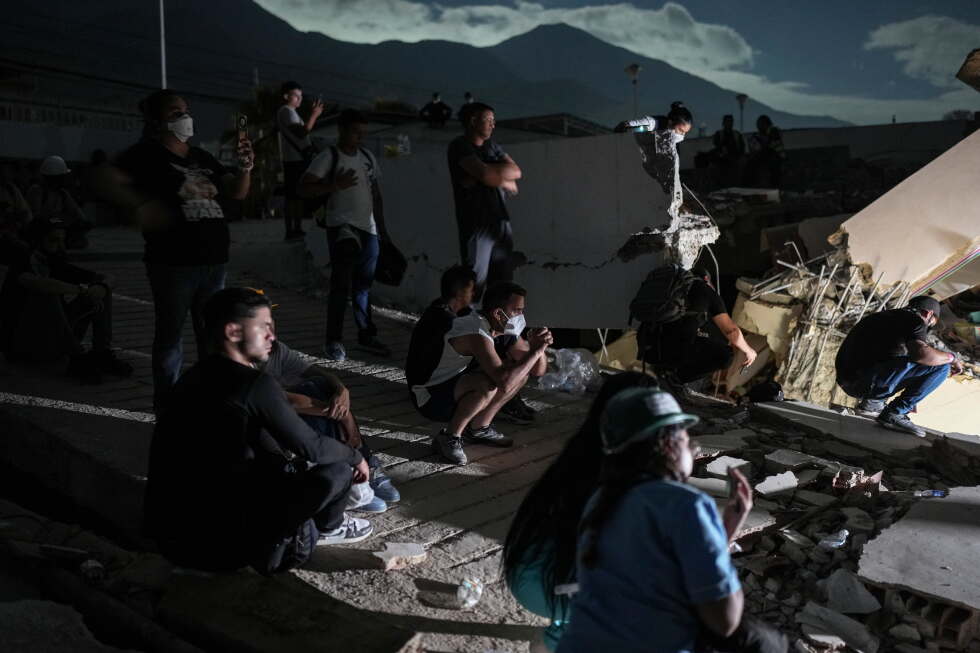 Venezuelans search more earthquake ruins as aftershock rattles rescuers in disaster zone