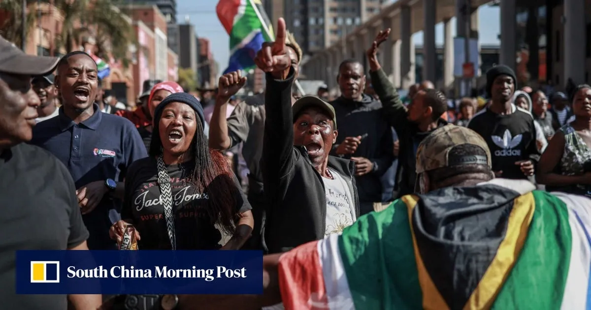 South Africa anti-migrant demos draw thousands, plus huge police presence
