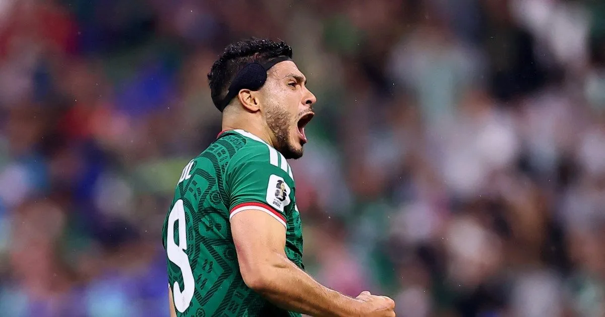 Mexico beat Ecuador 2-0 to reach World Cup last-16 and break 40-year curse