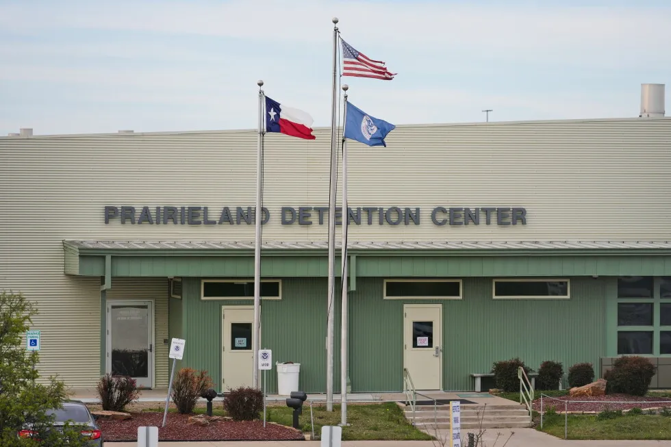 Judges resume sentencing over shooting at Texas immigration facility