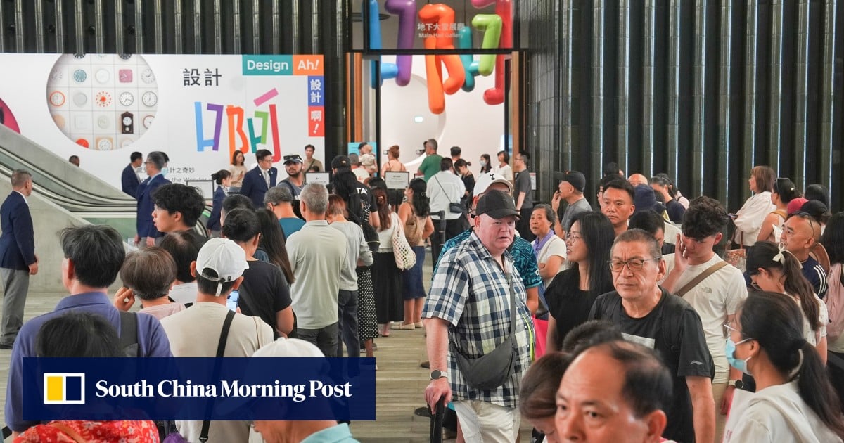 Hongkongers snap up July 1 freebies and discounts with gusto