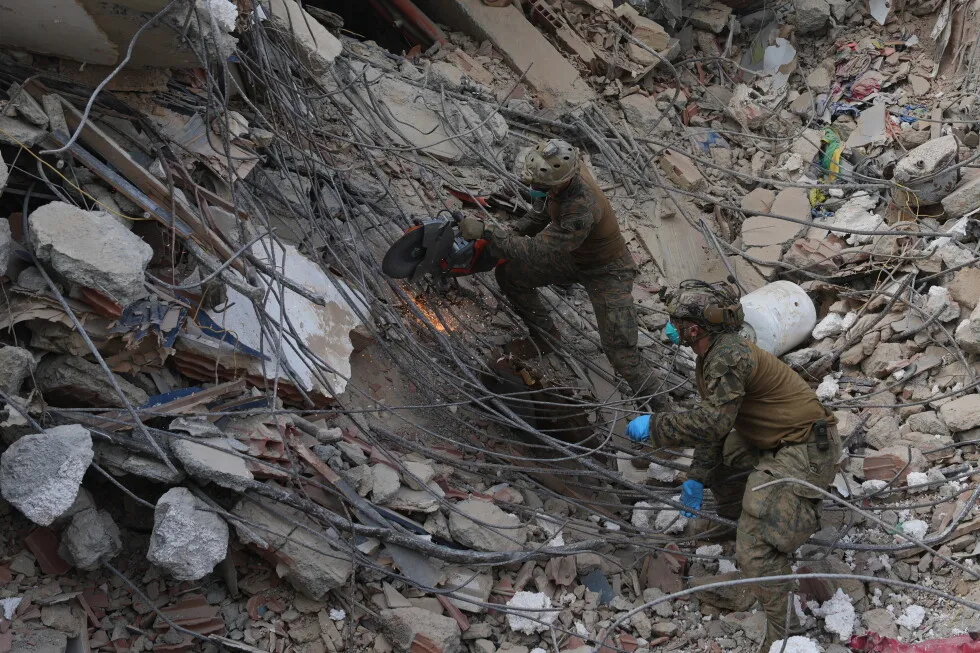 Spotless uniforms, stalled cranes: Inside Venezuela’s faltering quake rescue effort