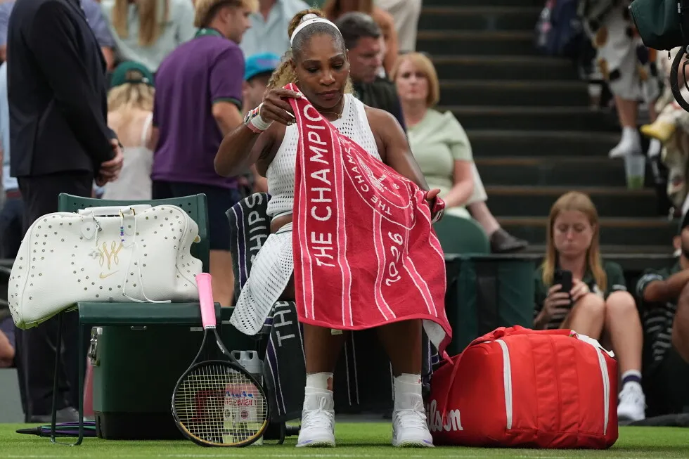 Serena Williams tweaked her knee during Wimbledon return at age 44, agent says