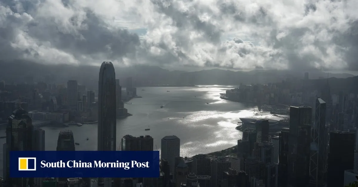 Hong Kong issues No 1 typhoon signal on Thursday morning
