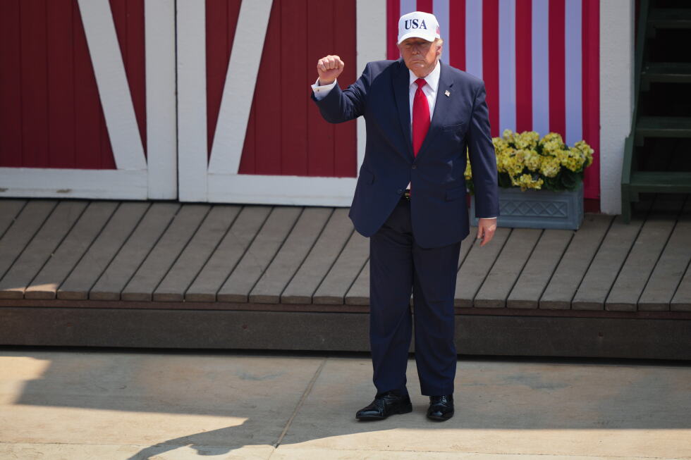 Trump and Republicans return to communist attacks against Democrats ahead of the midterm elections