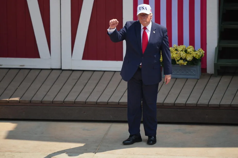 Trump and Republicans return to communist attacks against Democrats ahead of the midterm elections