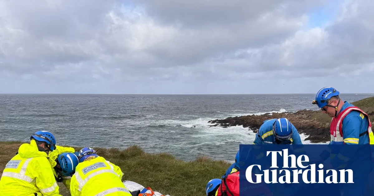 Minister and maritime boss accused of misleading MPs over plan to stop coastguard officers’ pay