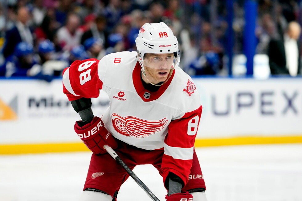 NHL free agency spills into Day 2 with Patrick Kane among those available