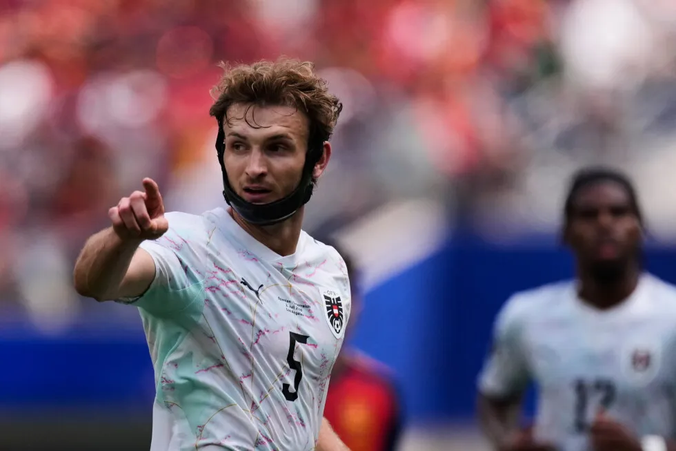 Jaw brace headgear is keeping injured players on the field at the World Cup: What to know