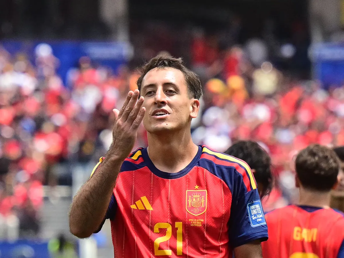 Oyarzabal scores two goals as Spain dominates Austria in World Cup knockout