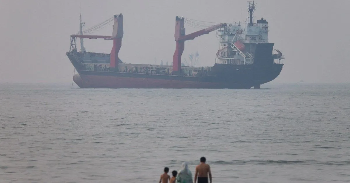 Iran warns ships against using unapproved routes in Strait of Hormuz