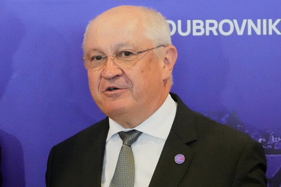 Moldova’s prime minister steps down, triggering the government’s resignation