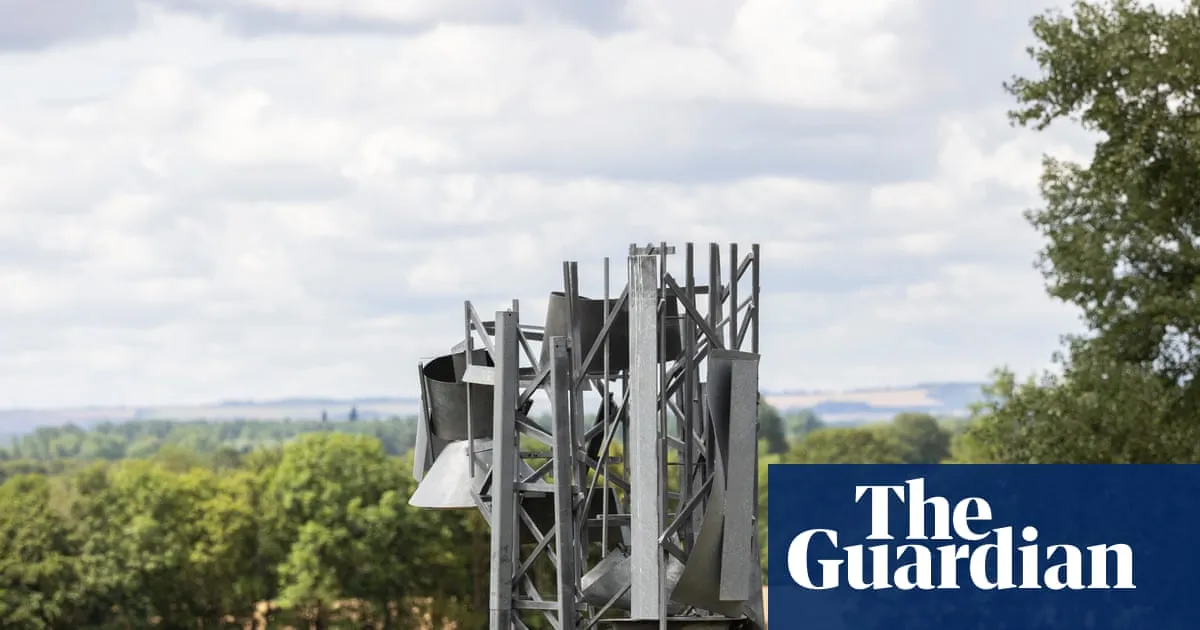 Salvaged steel and a slice of countryside: Caro sculptures on show in Oxfordshire fields