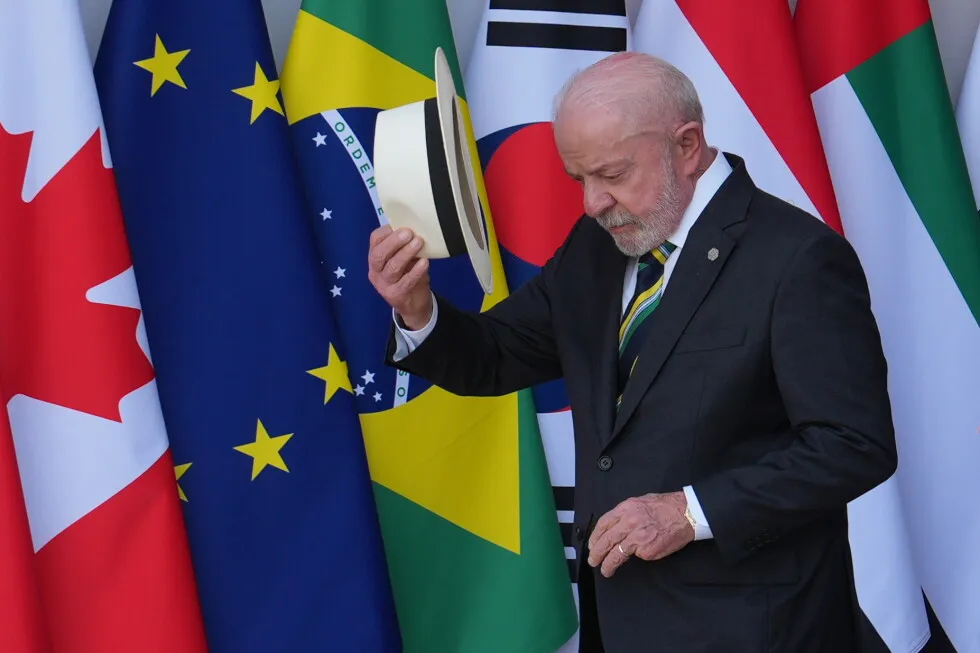 Brazil’s top presidential candidates Lula and Flávio Bolsonaro clash over US tariff proposal