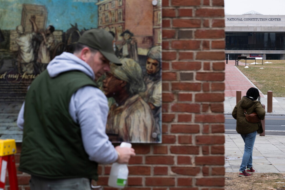 Court says the US can install historical panels at the site of Washington’s Philadelphia home