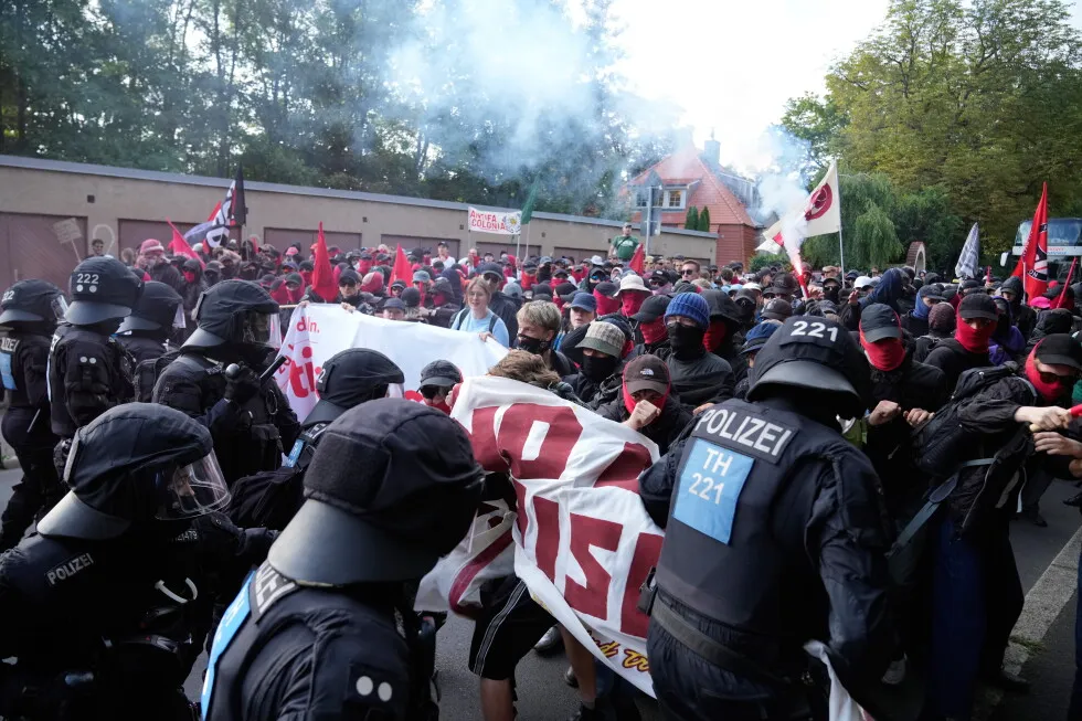 Far-right Alternative for Germany party elects leaders as protesters and police clash