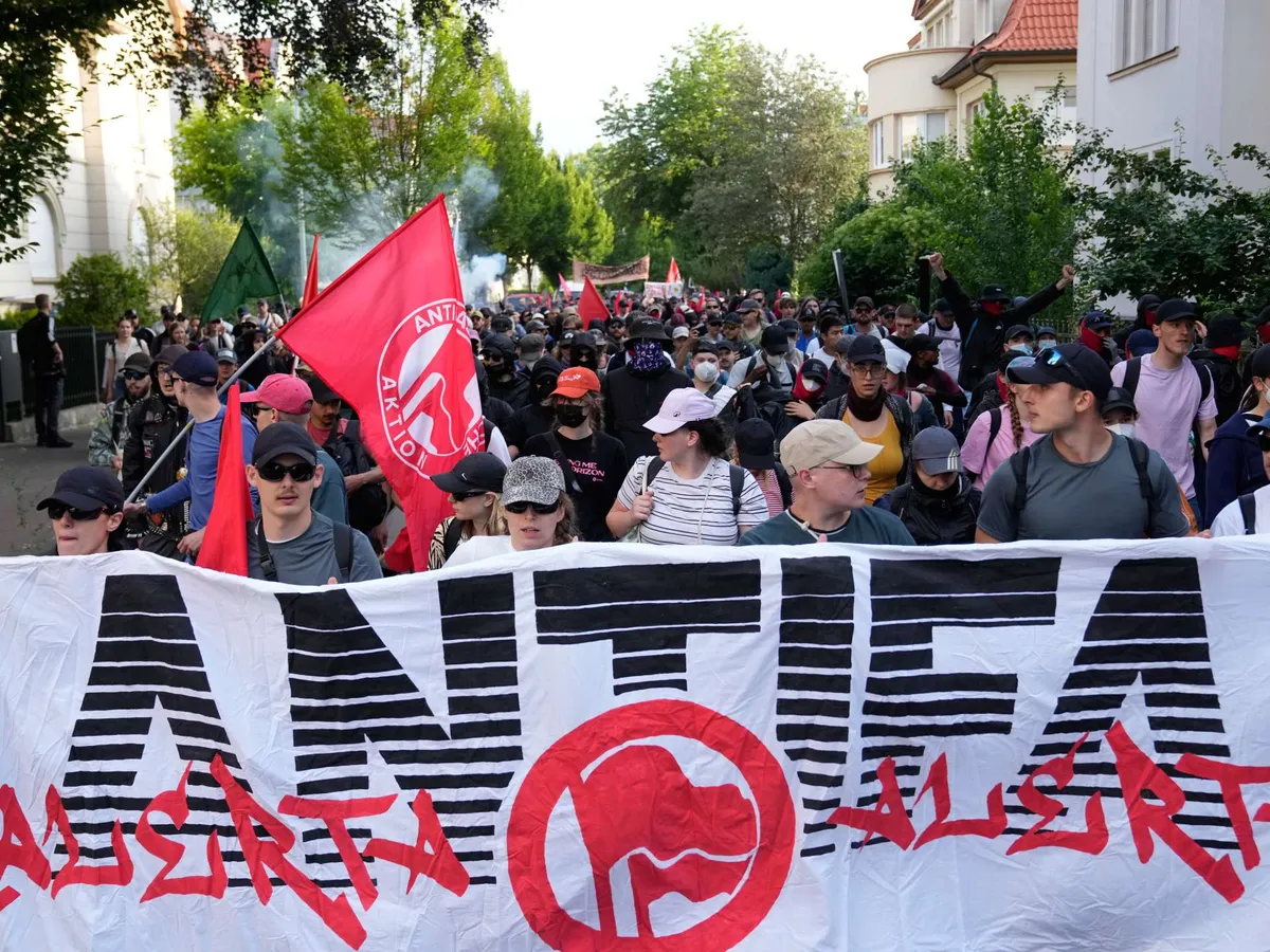 Thousands protest in Germany as far-right AfD party meets