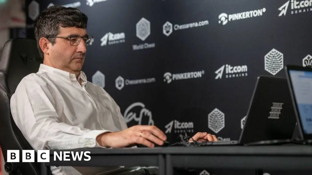 Former chess champion Kramnik banned over cheating remarks