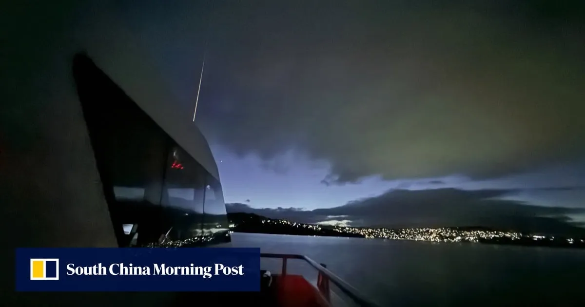 Hong Kong aurora-chasing tour group rescues 2 divers lost at sea in Australia