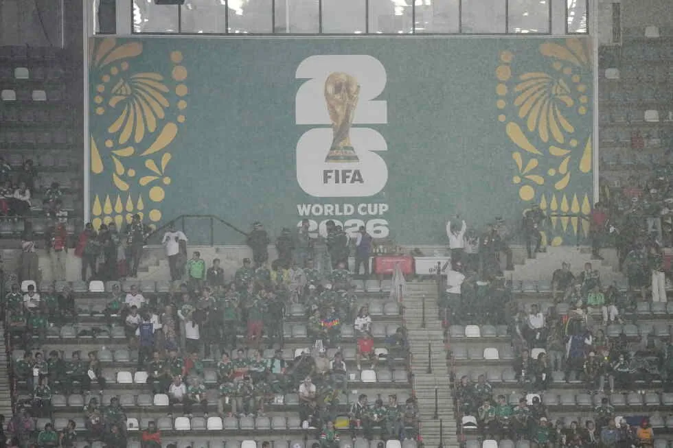 Mexico-England World Cup round of 16 match delayed by 1 hour because of thunderstorm