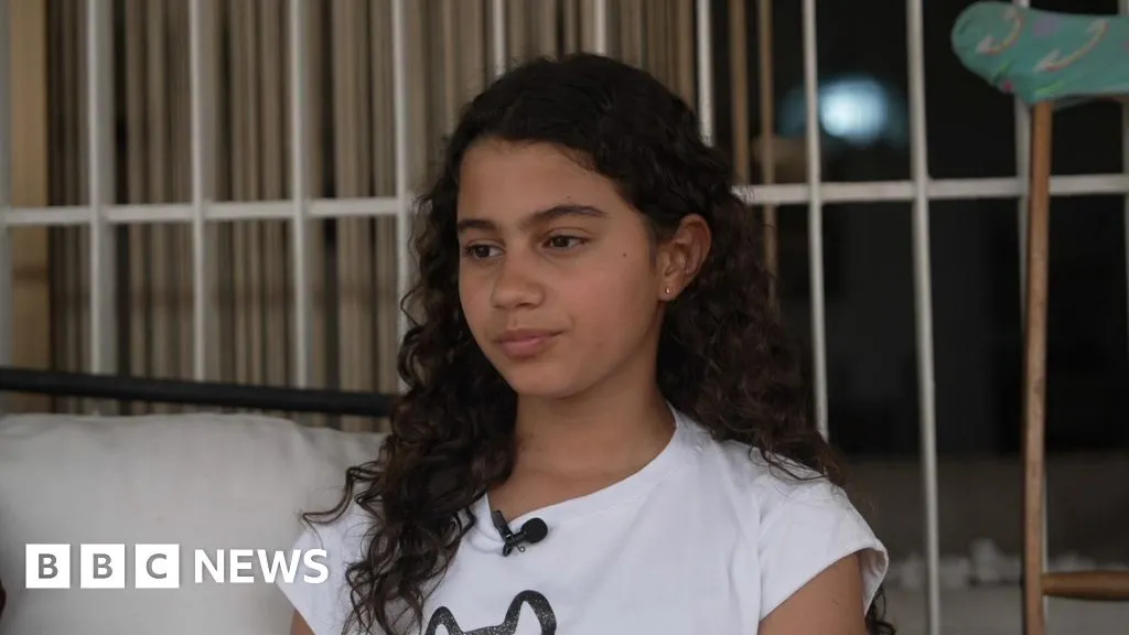 Girl trapped in Venezuela quake 'survived on ketchup and cheese' 