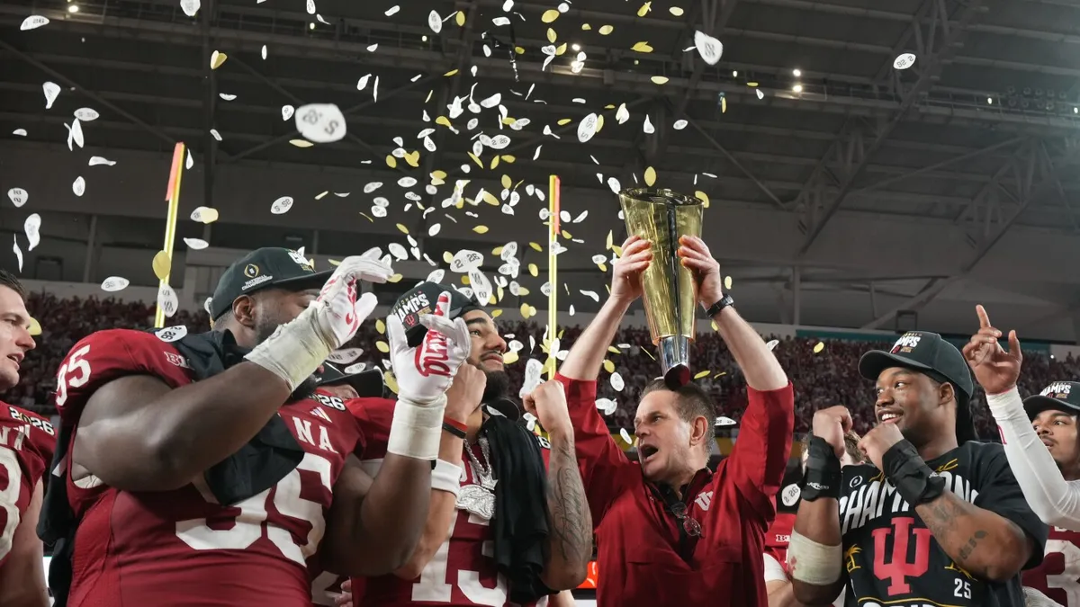 No. 1 Indiana tops final AP Top 25 football poll of season as Big Ten’s title run reaches 3 straight