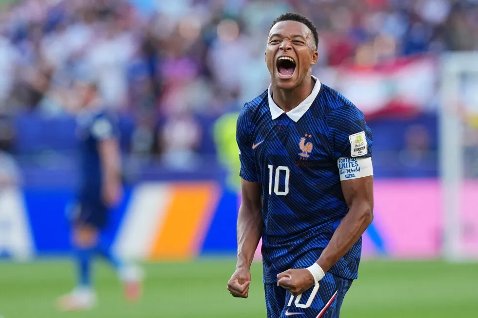 French prosecutors investigating racist insults against Mbappé by Paraguay senator