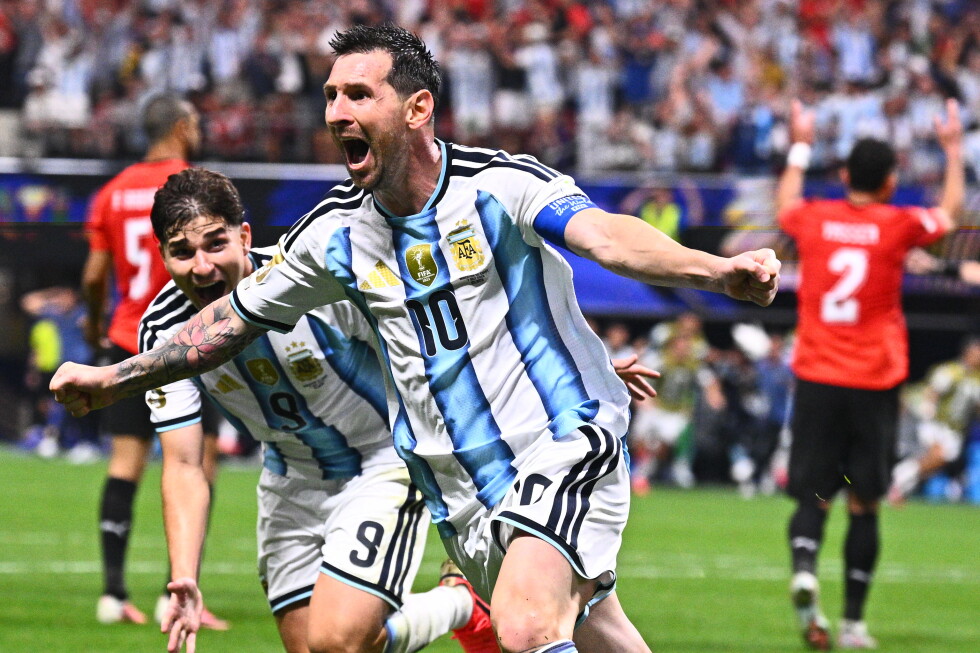 Argentina rallies to beat Egypt 3-2 and reach the World Cup quarterfinals