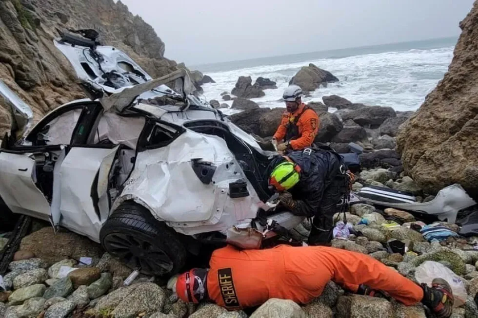 Charges against California dad who drove family off cliff dropped after mental health treatment