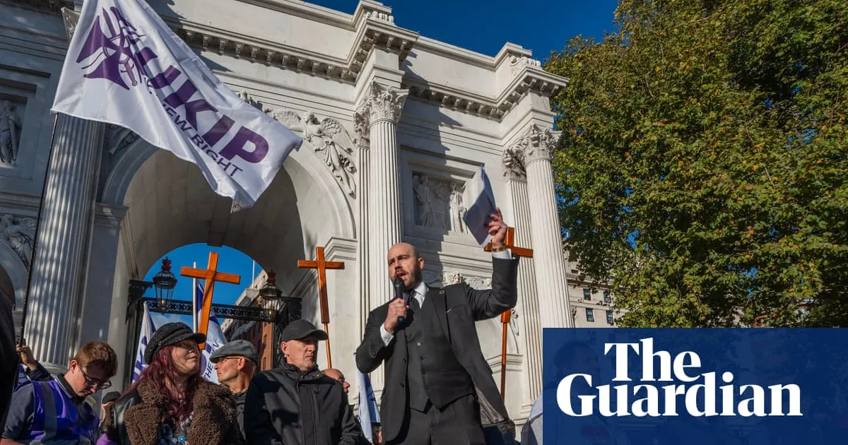 Two in five Britons think Muslims cannot integrate in UK, poll finds