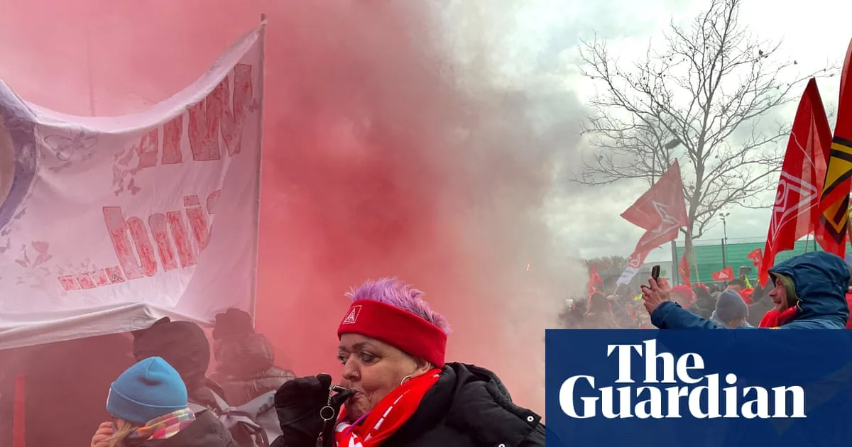 German car industry warns of job collapse unless ‘bold decisions’ made to address Chinese threat