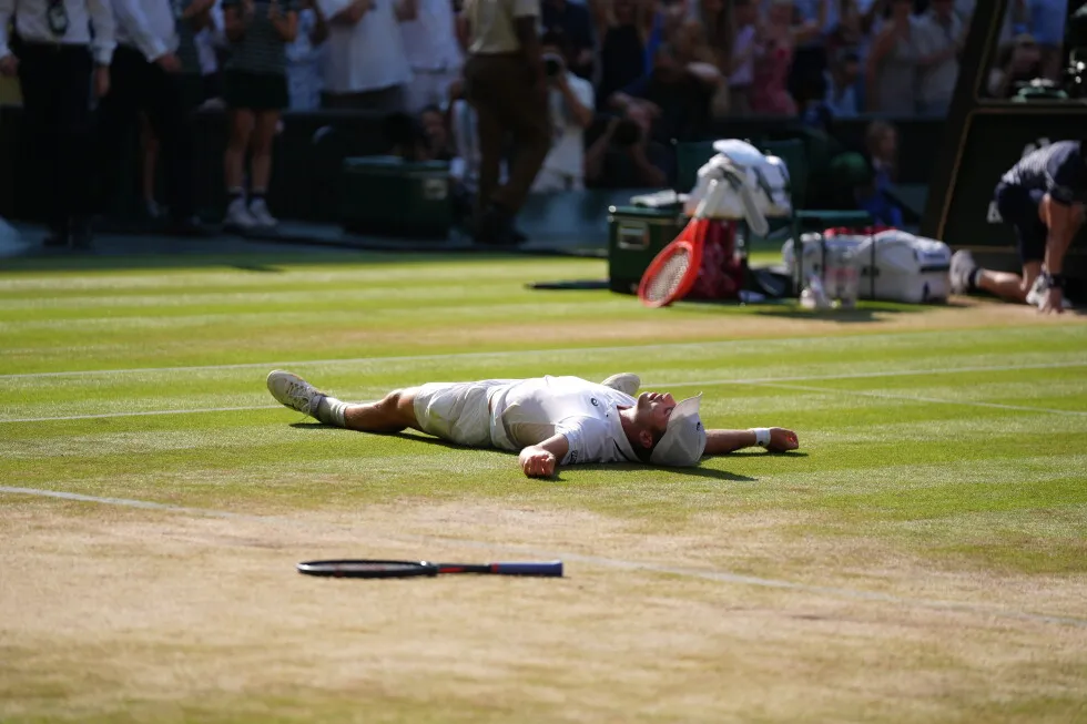 Marta Kostyuk beats Jasmine Paolini to reach Wimbledon semifinals