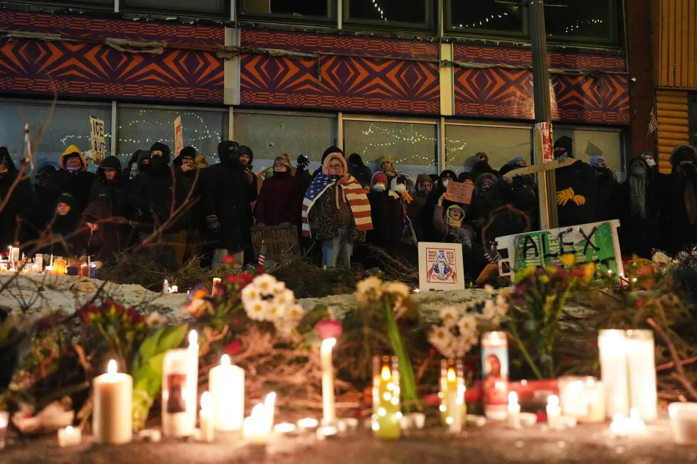 Houston shooting marks at least the 8th fatality in US immigration sweeps