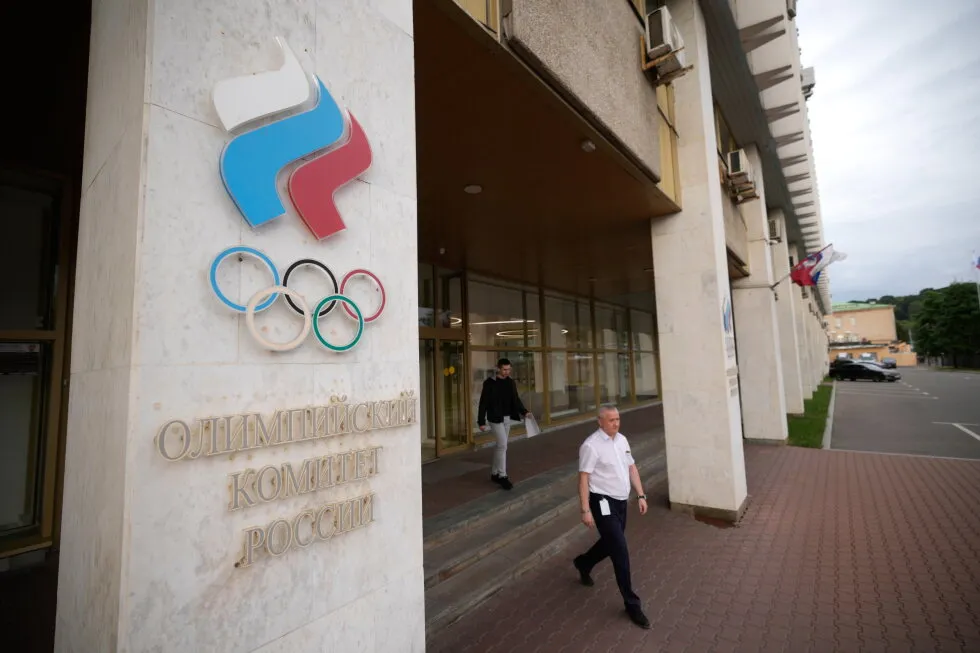 Russia heads to sports court to overturn its ban from international track and field