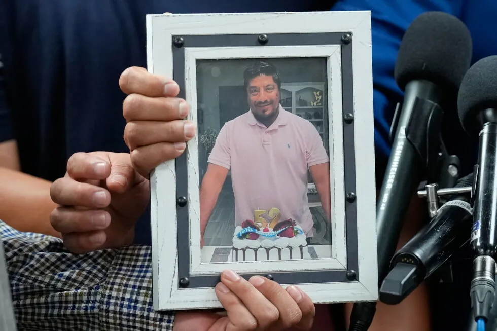 Mexico to request criminal charges over deaths following fatal shooting of Houston man by ICE agents