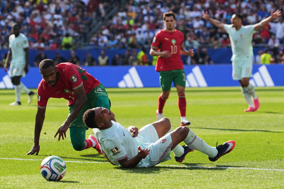 Kylian Mbappé scores his eighth goal of the World Cup, equaling Lionel Messi for the tournament lead