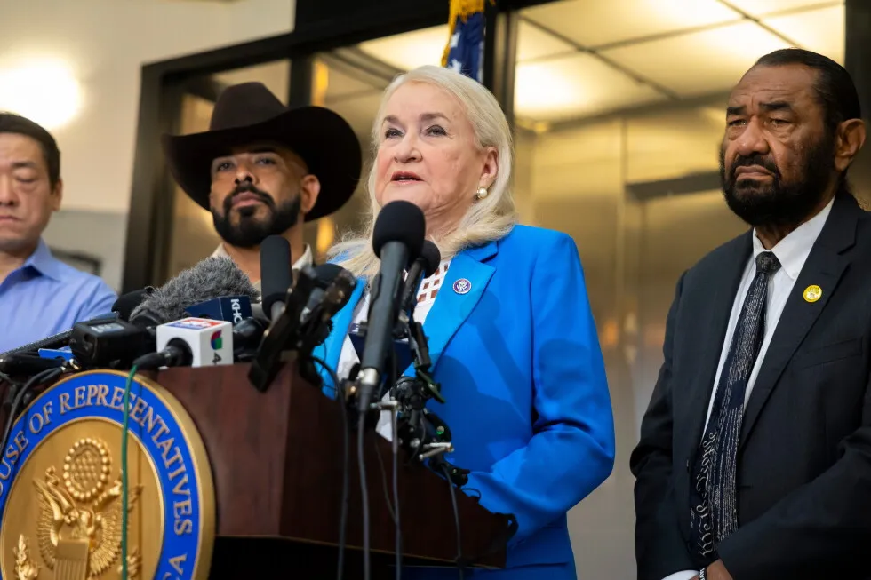 Fatal shooting during Houston traffic stop renews public scrutiny of ICE