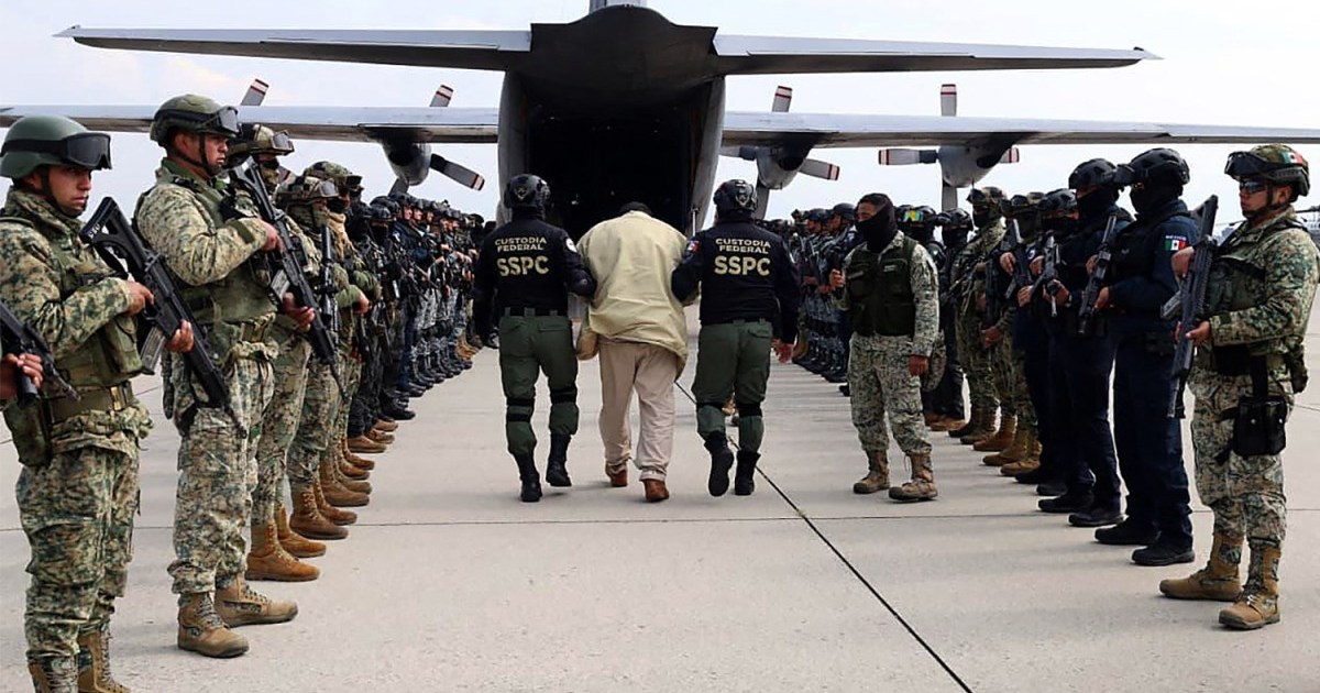Mexico sends 37 more drug cartel suspects to US amid Trump attack threats