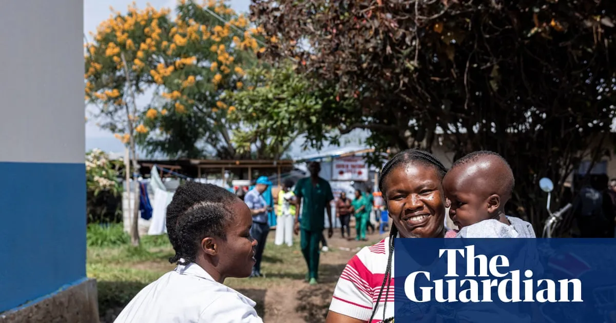 First patients enrolled in record-breaking Ebola treatment trial in DRC